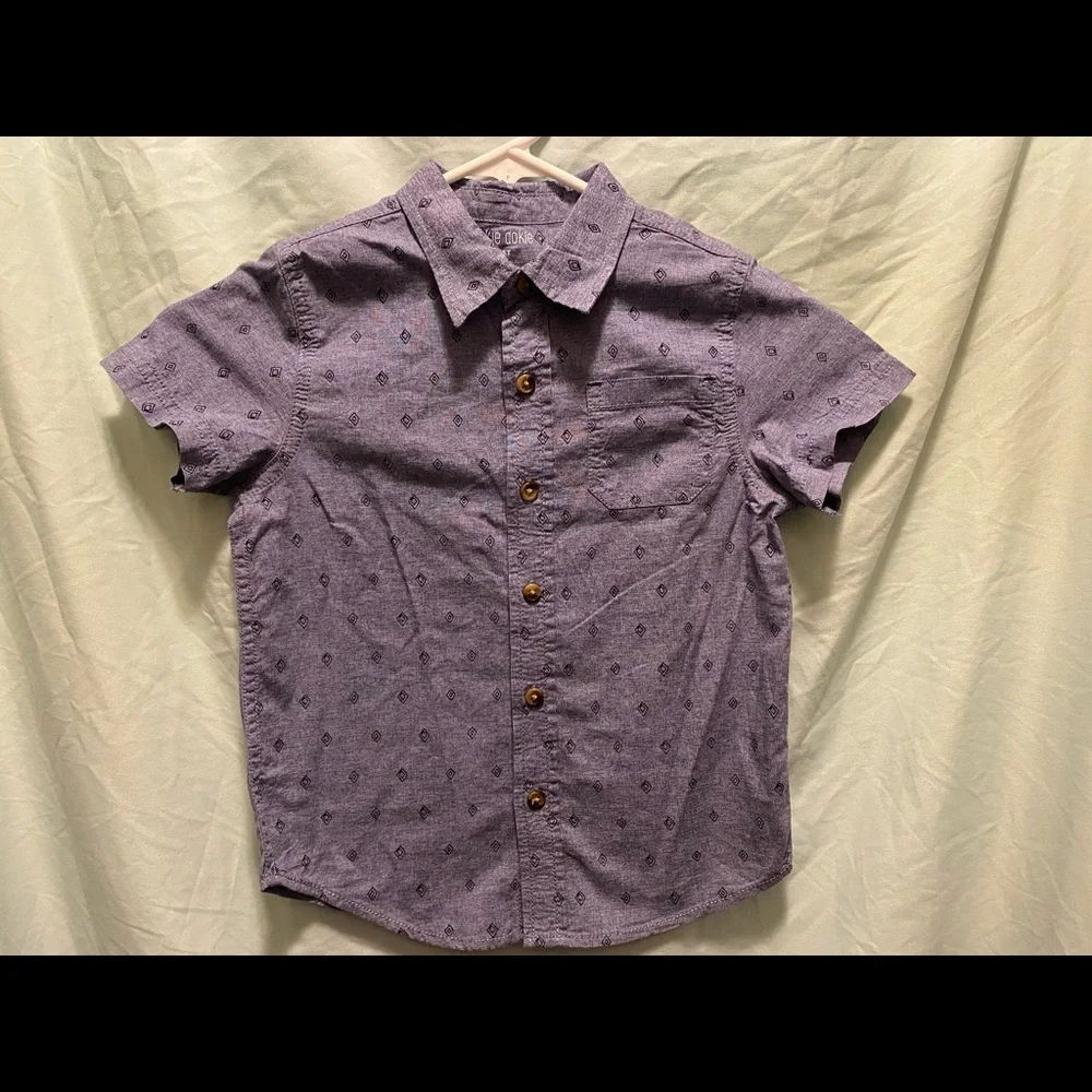 Oshkosh button up shirt. NWOT. Cute. 5T